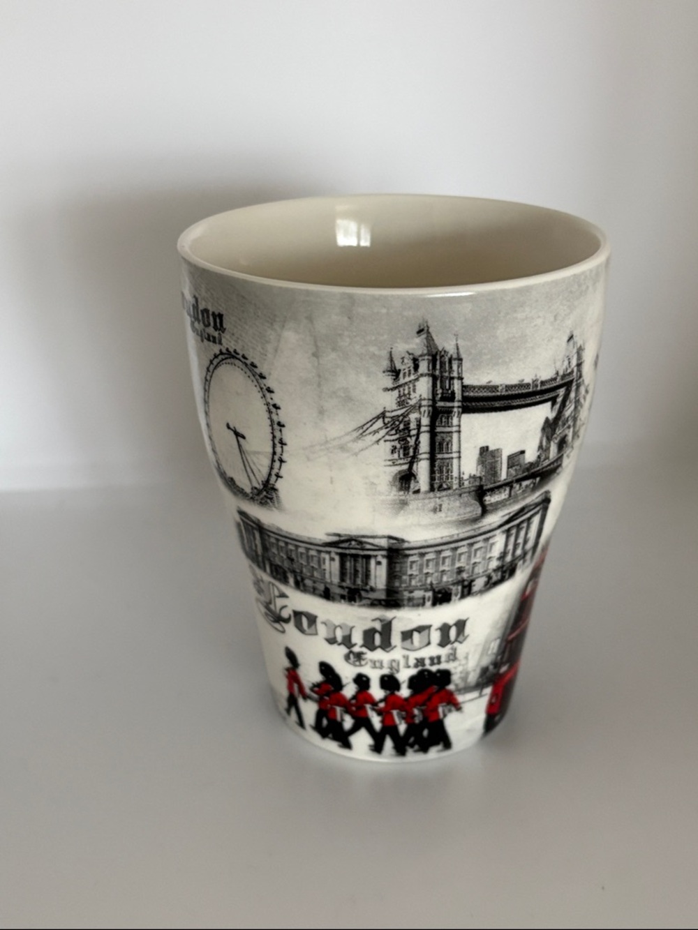 The Leonardo Collection Fine China London England Coffee Tea Mug New - Picture 2 of 5